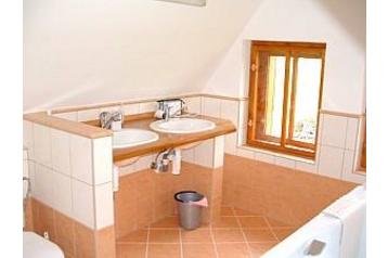 Slovensko Chata Veľké Borové, Exteriér